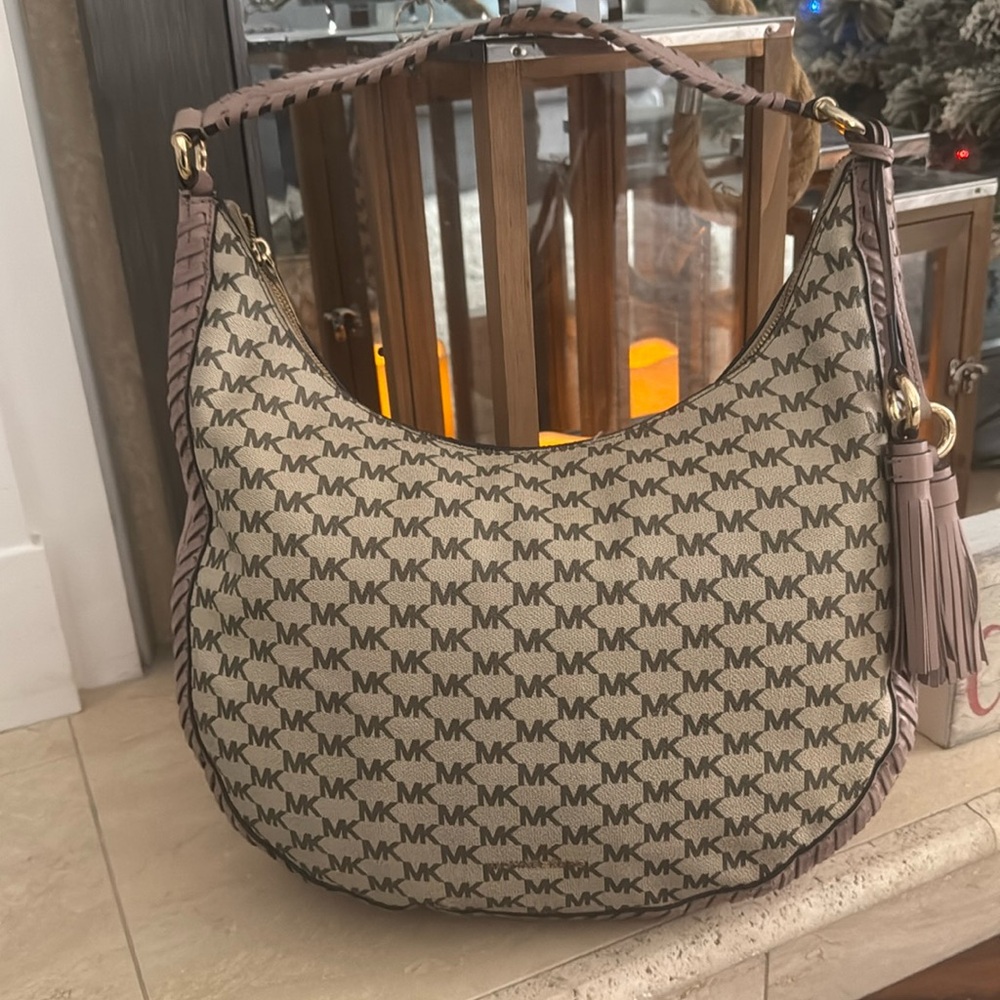 Michael Kors Beige/Brown dusty rose Signature Coated Canvas/Leather Lauryn Hobo